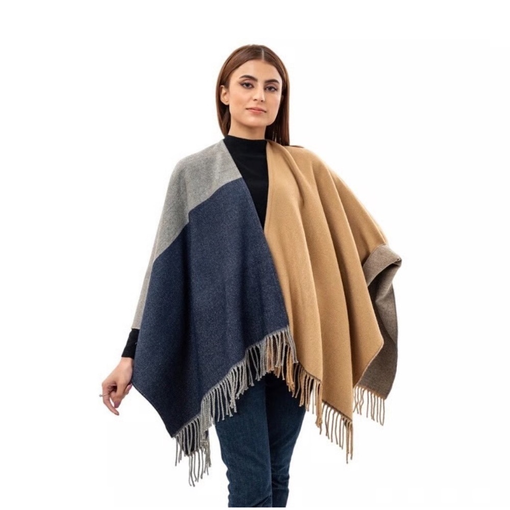 NWOT Uniqlo Women's Colorblock Poncho - Gray, Navy, and Camel